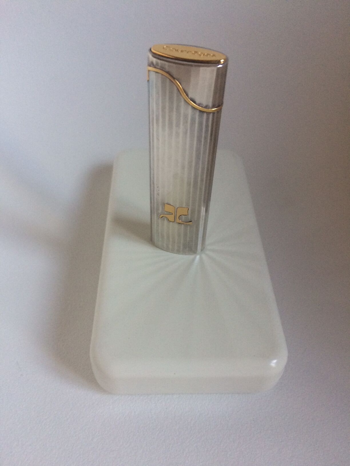 Courrèges lighter with box