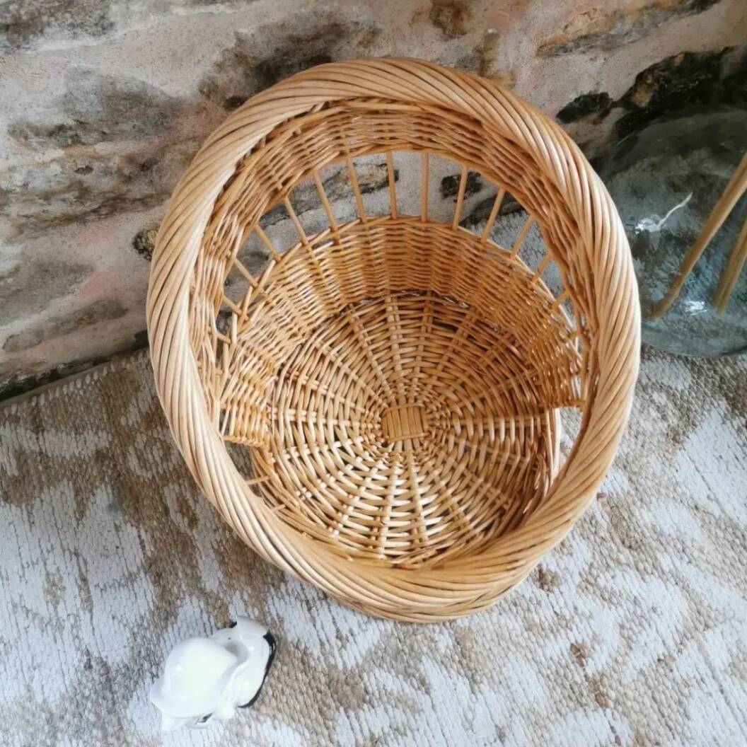 Vintage 70s rattan children's armchair