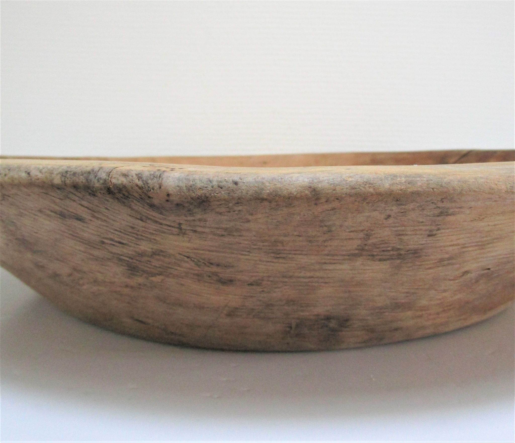 Plat bois massif patiné art populaire vintage