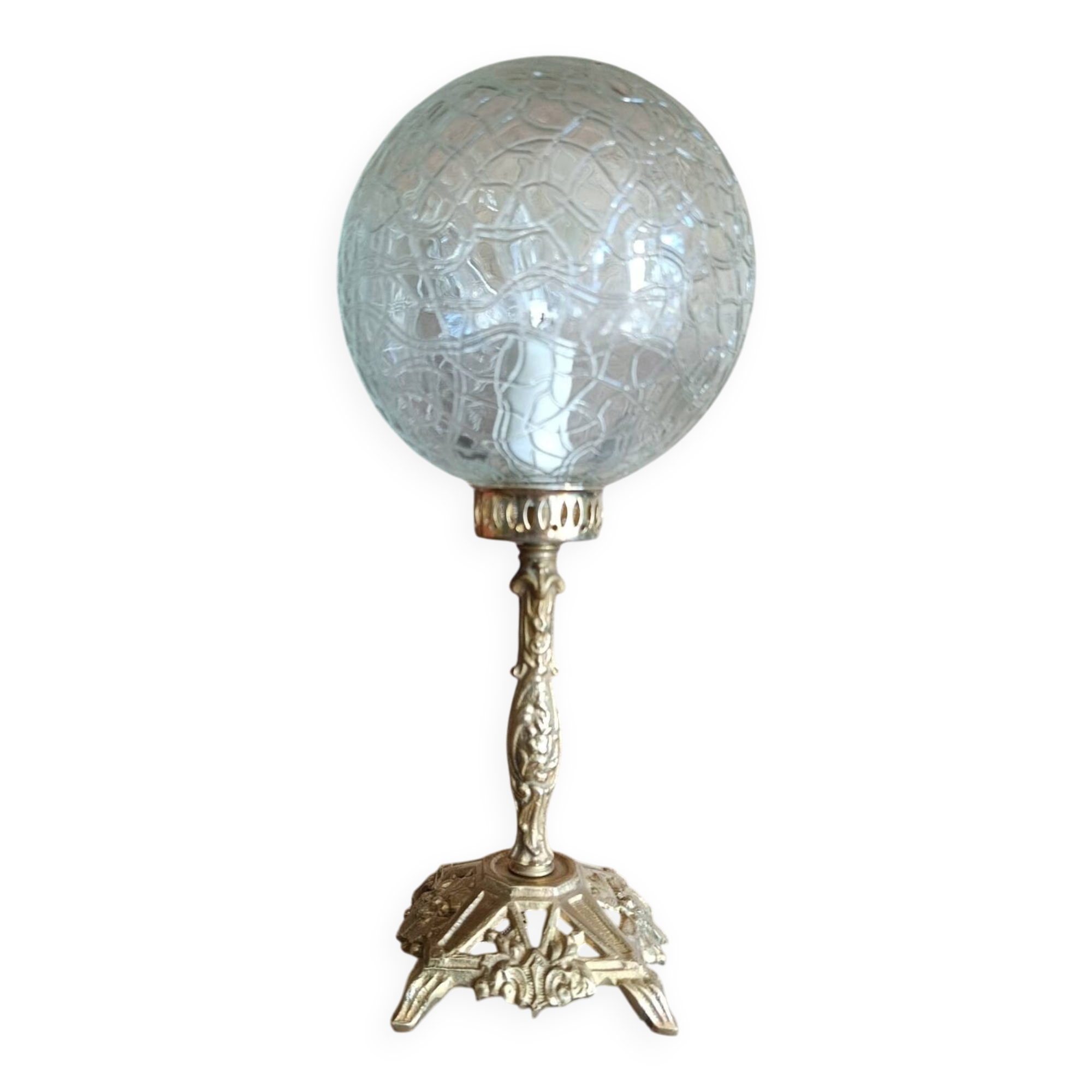 Retro-chic upcycled lamp | bronze and spherical glass