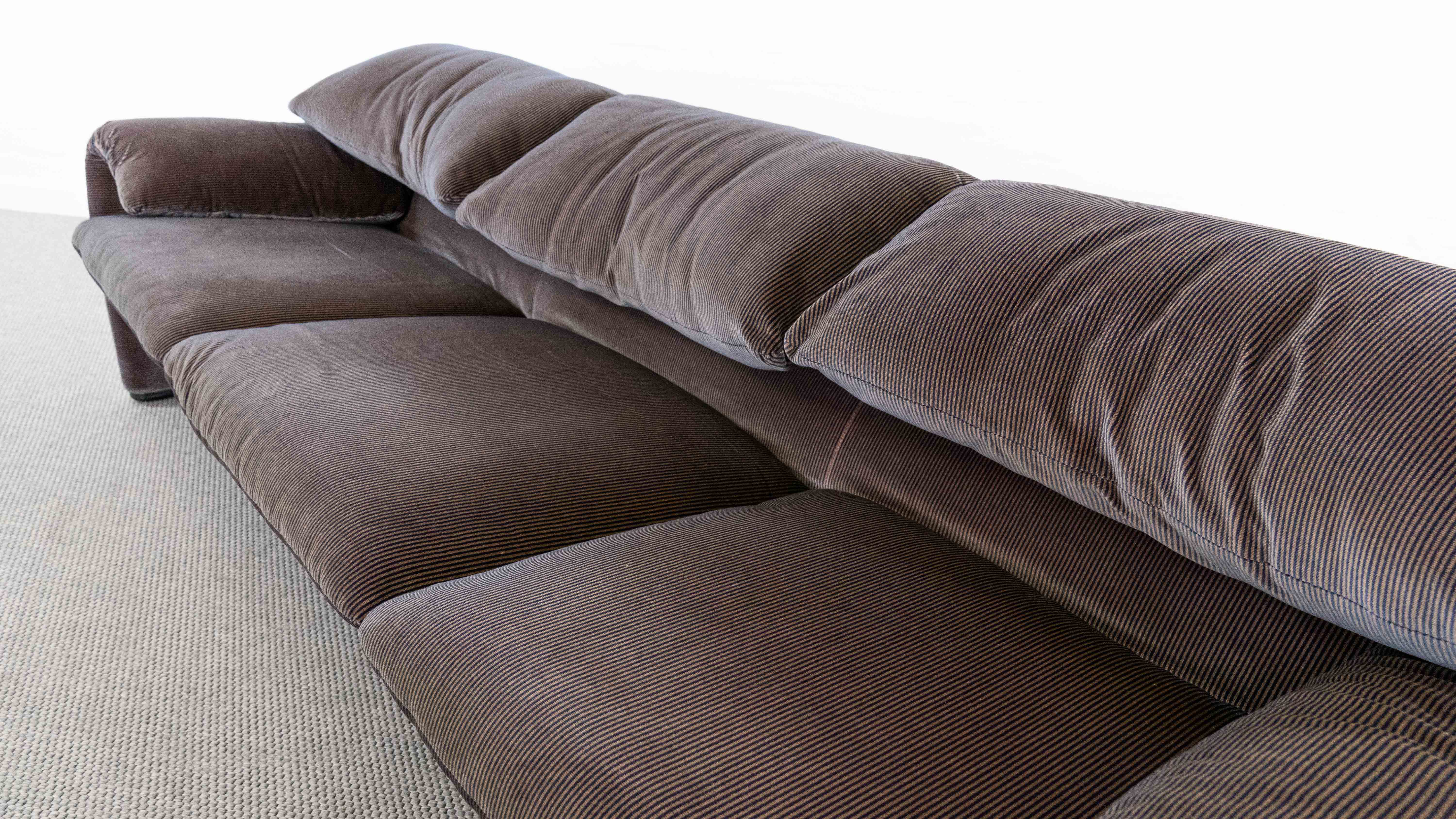 Maralunga 3-seater sofa by vico magistretti for cassina, italy