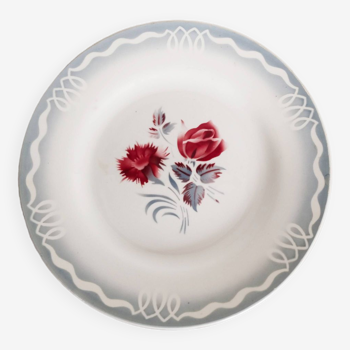 Flat plate in Sarreguemines earthenware, Digoin, Marinette model