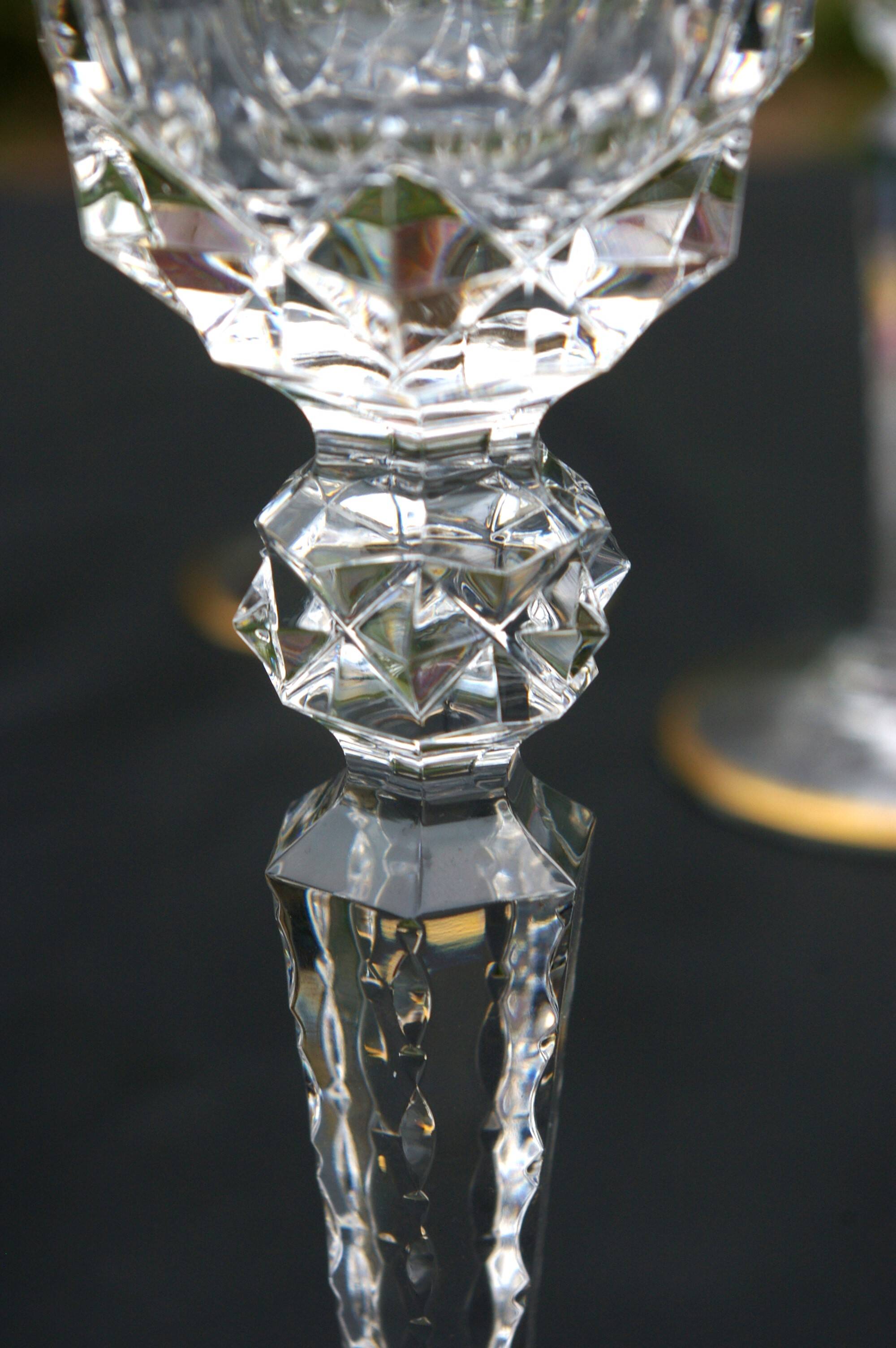 ST LOUIS Excellence - 4 large gold cut crystal wine glasses - H 22.4