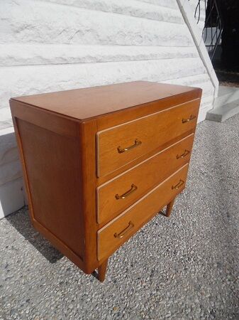 1960 vintage chest of drawers