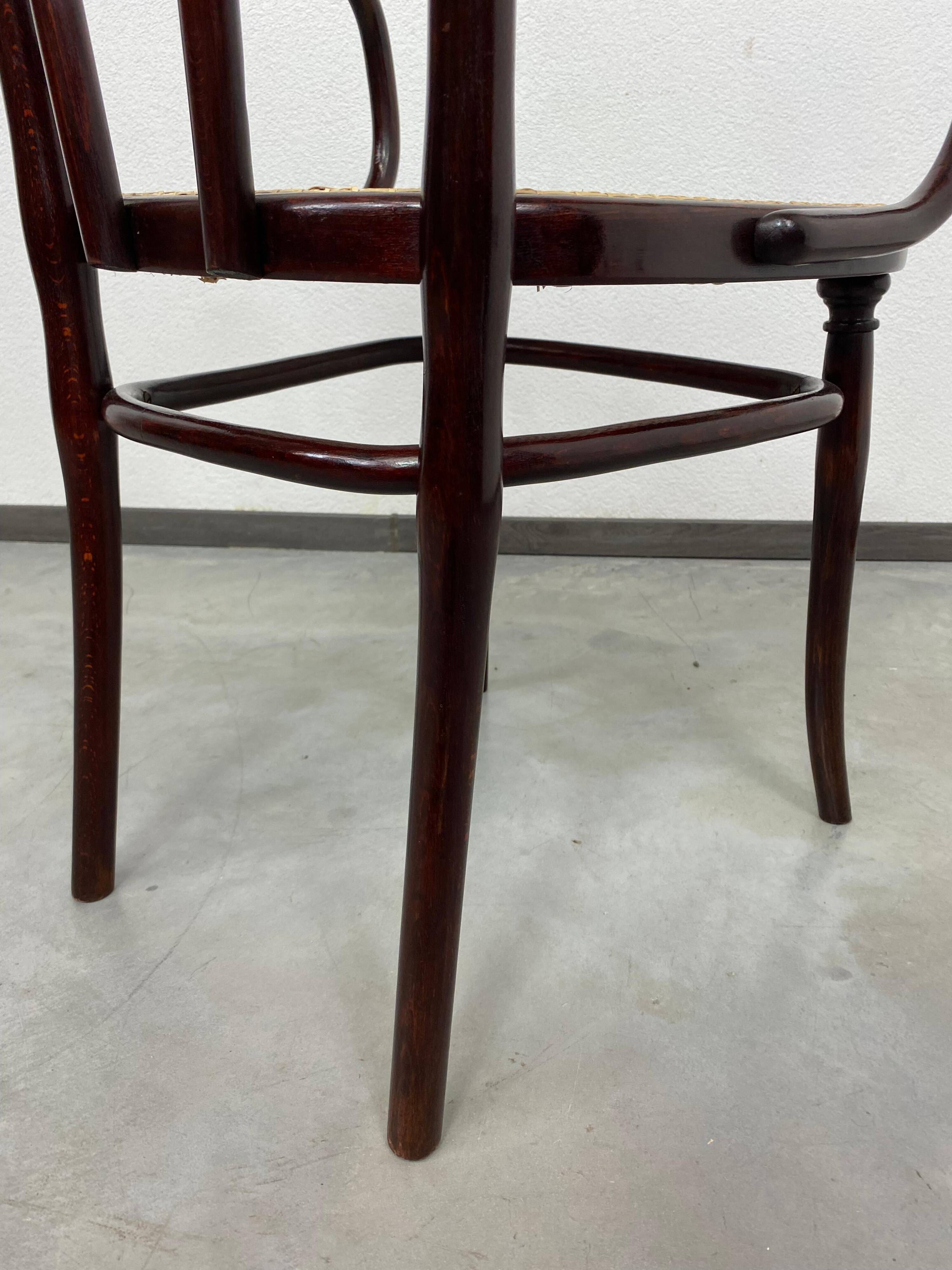 Chaise de bureau Thonet avec assise en rotin