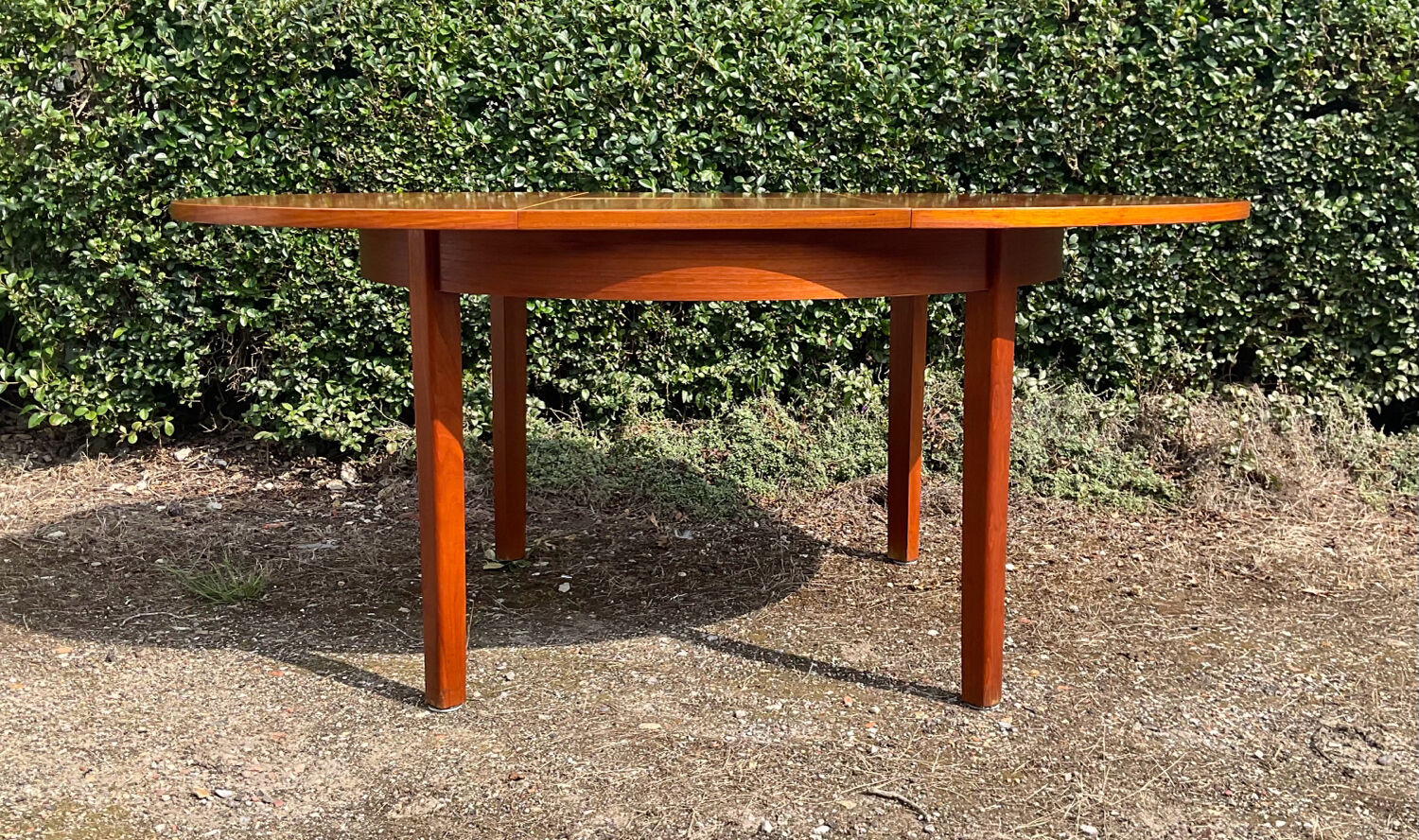 Scandinavian extending table from the 60s and 70s