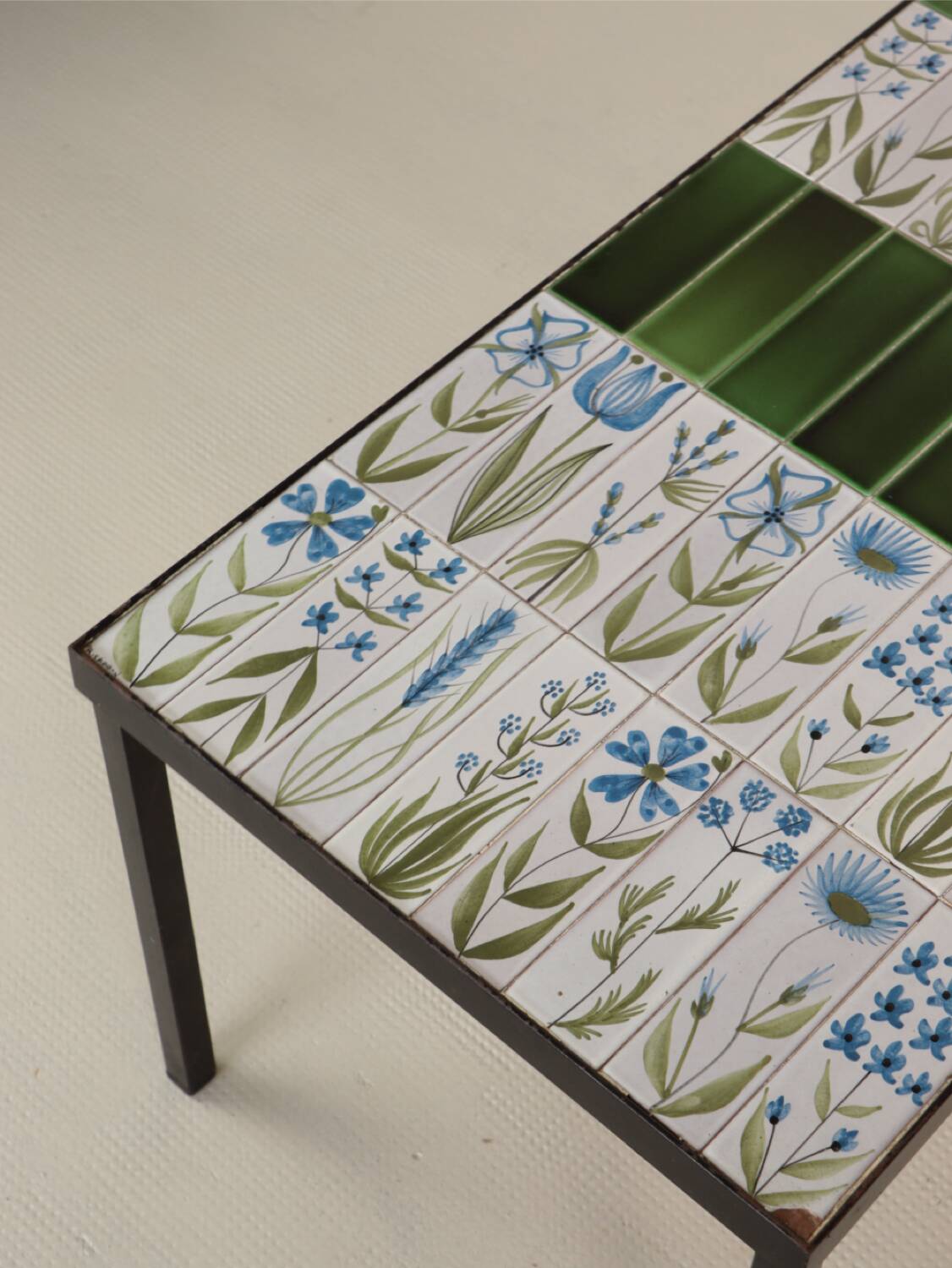 Roger Capron “flowers” coffee table