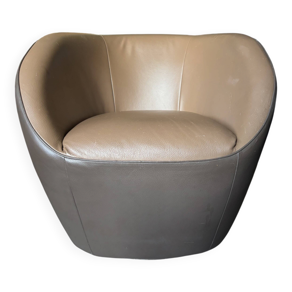 Fauteuil cabriolet ''édito'' en cuir - sacha lakic pour roche bobois
