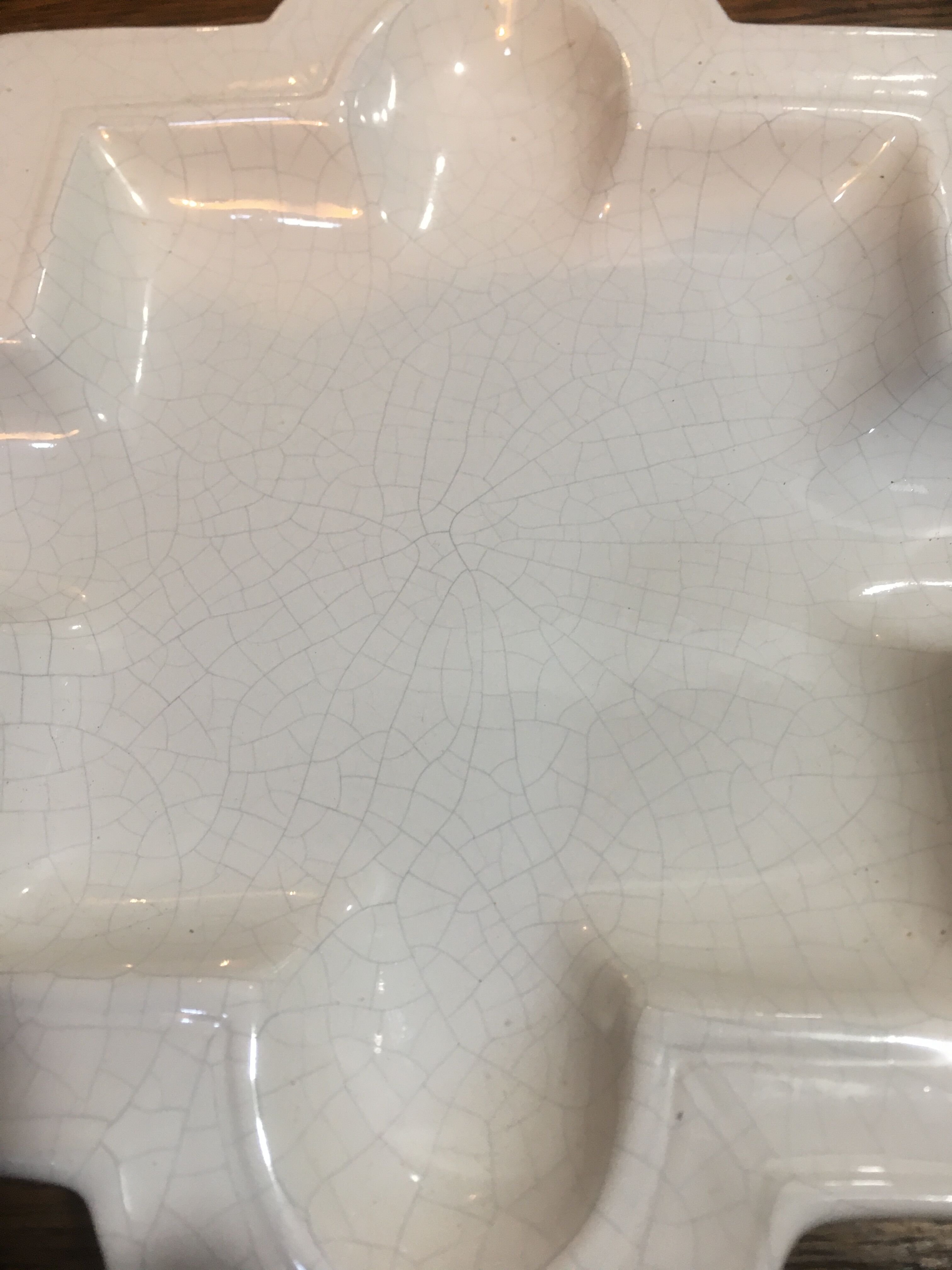 Pair of ceramic pocket vacuum