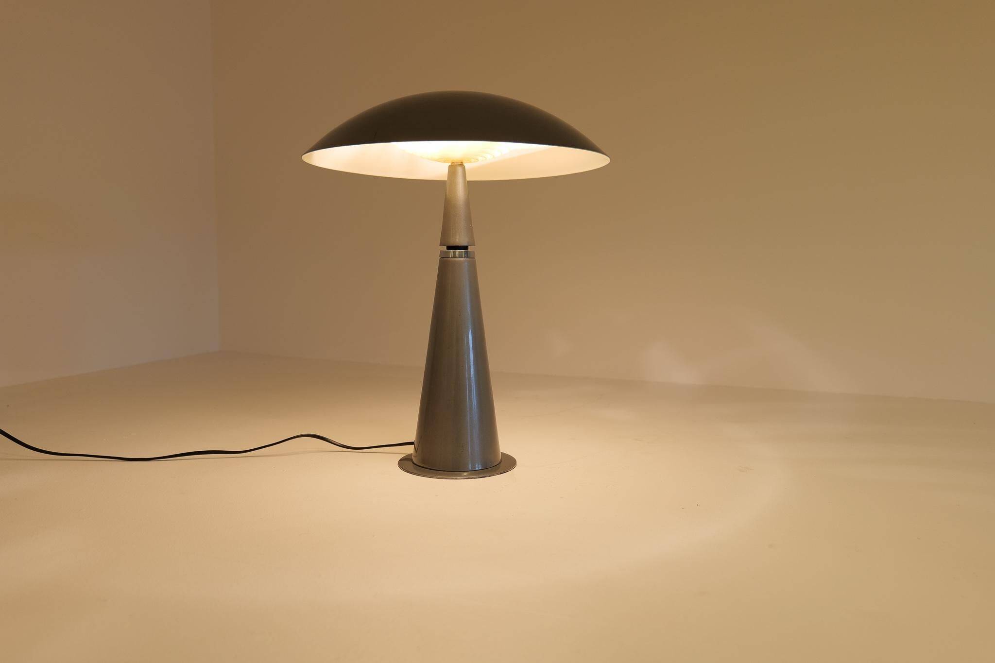 Lampe de table époque spatiale Aluminor France années 1990