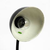 Lampe de table en métal Kaiser Idell modèle 6551 originale des années 1940.