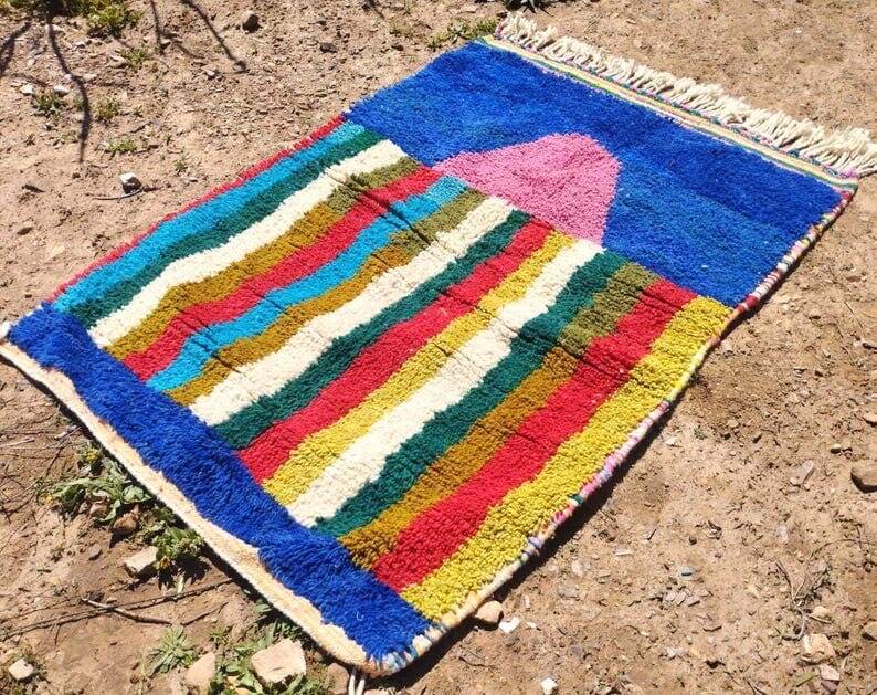 Traditional handwoven Berber rug, size 160 x 240 cm