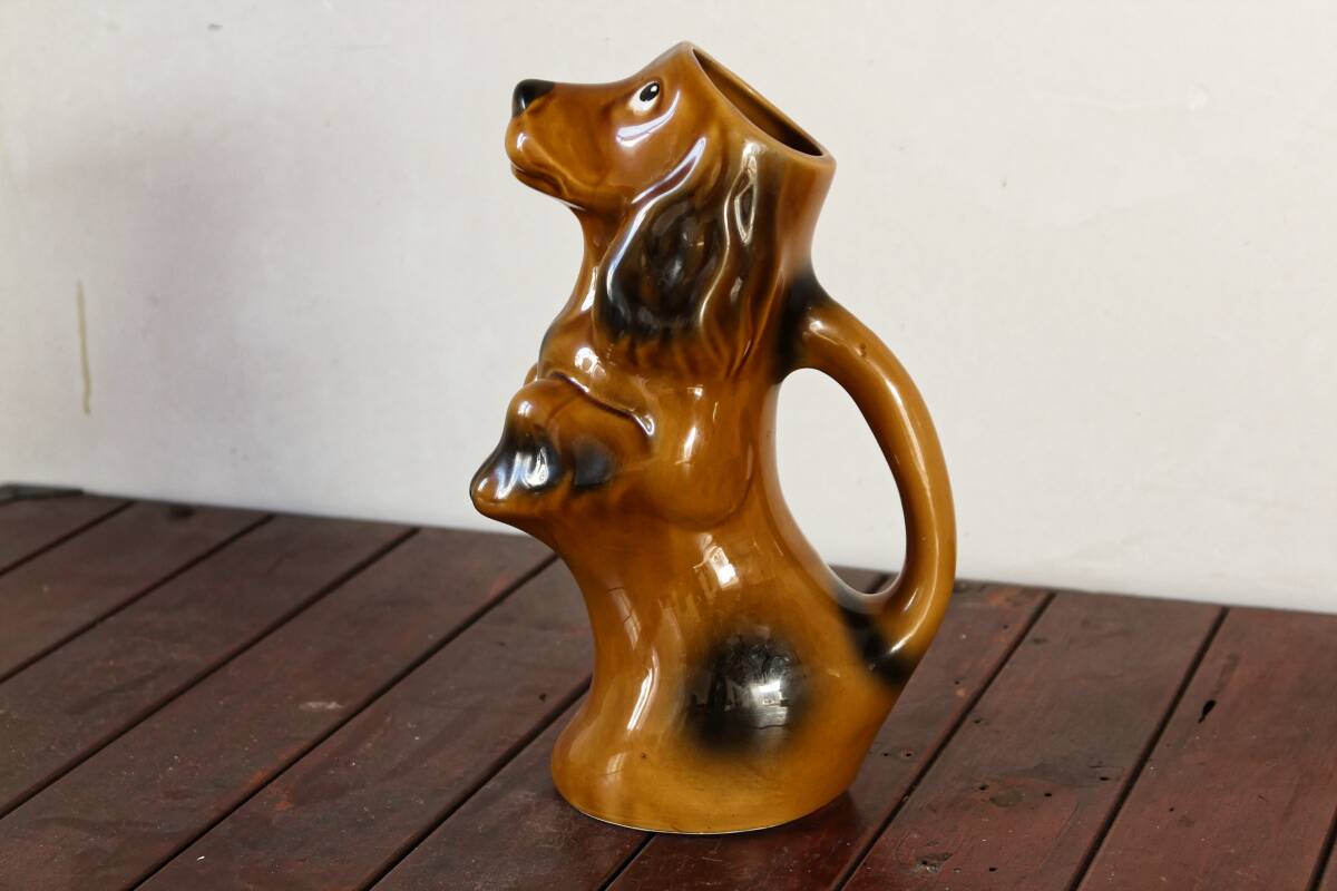 Dachshund slip pitcher