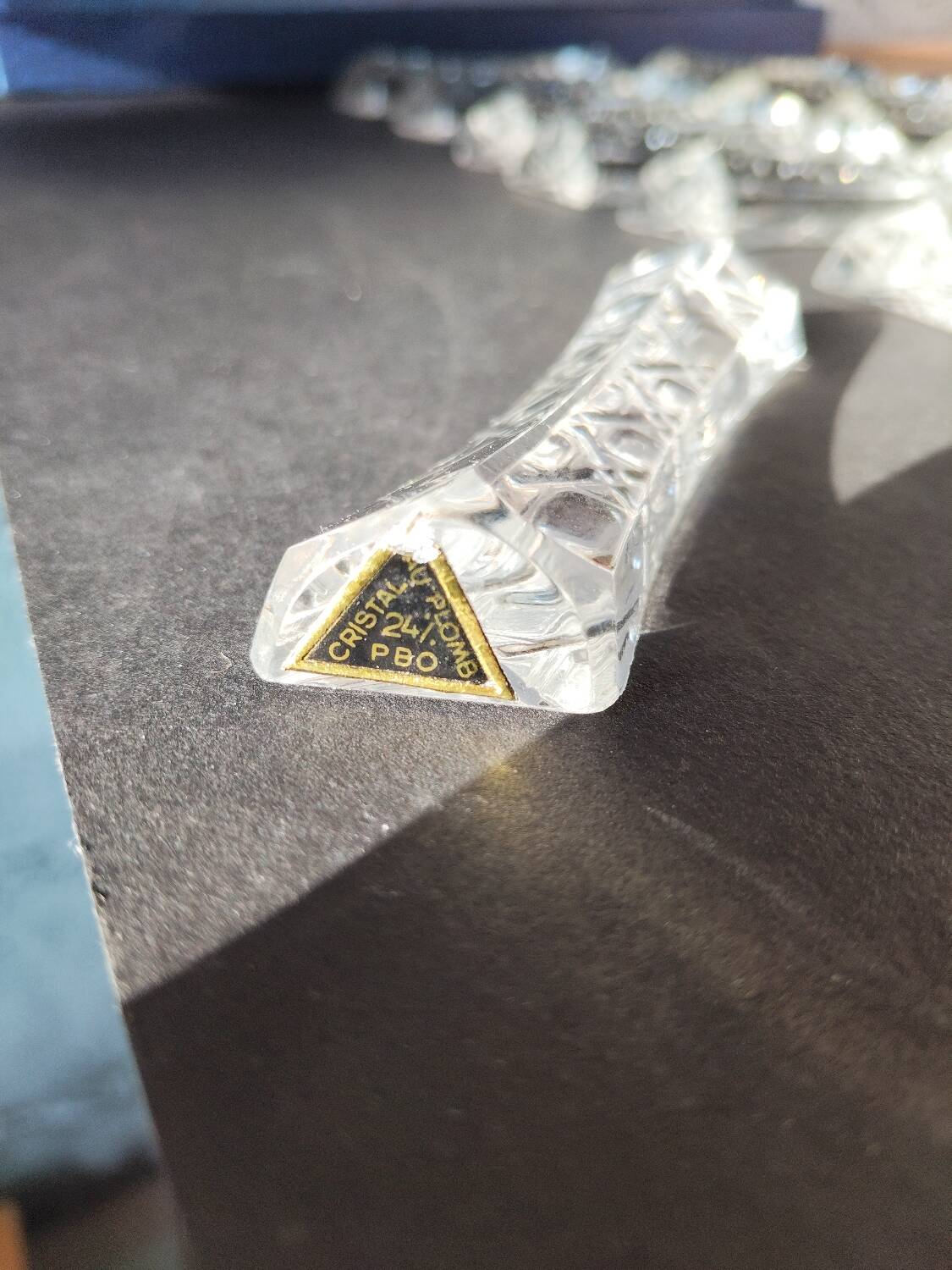 Set of 12 lead crystal knife rests