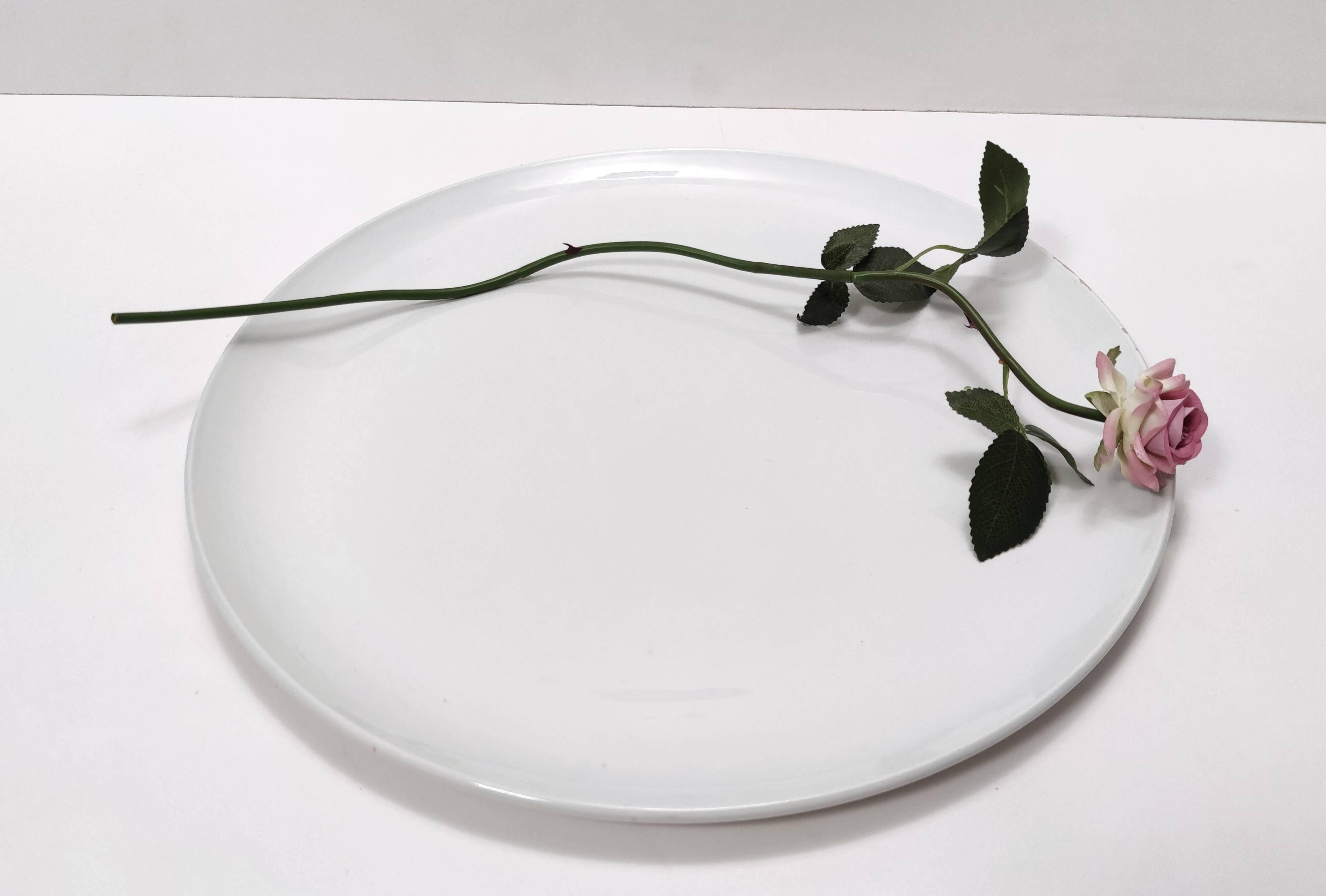 White Lacquered Ceramic Dessert Plate by Ginori Ascribable to Gio Ponti, Italy