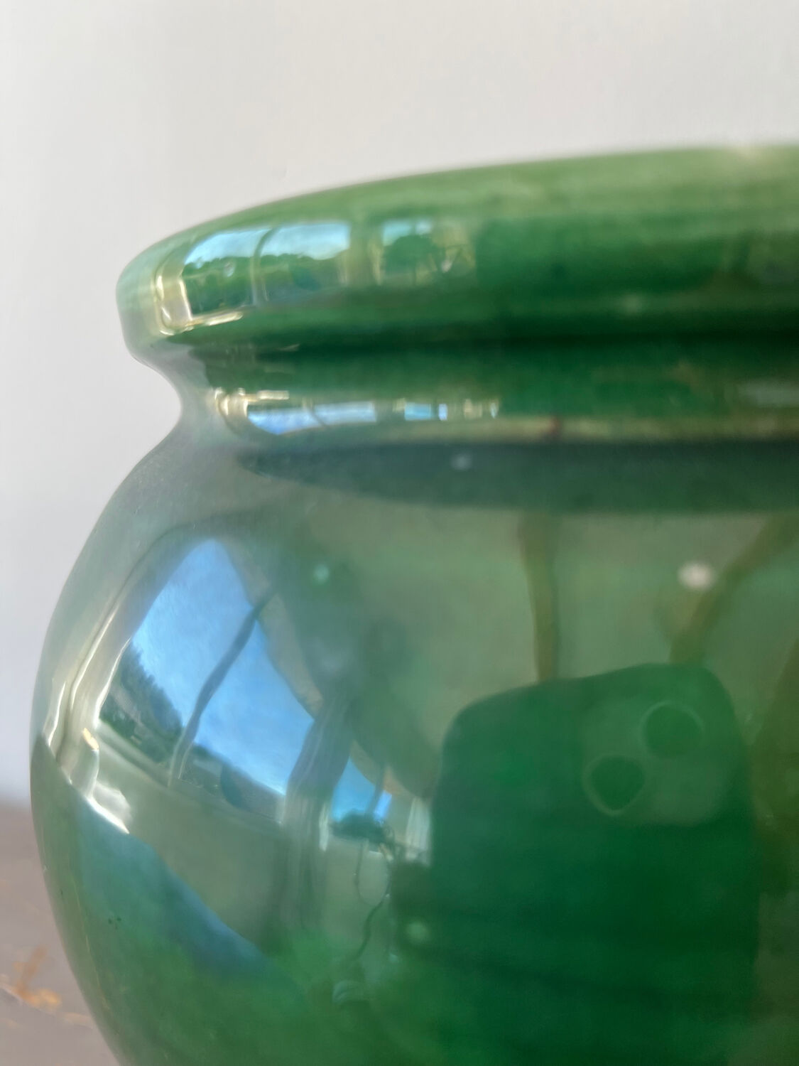 Glazed terracotta pot or vase