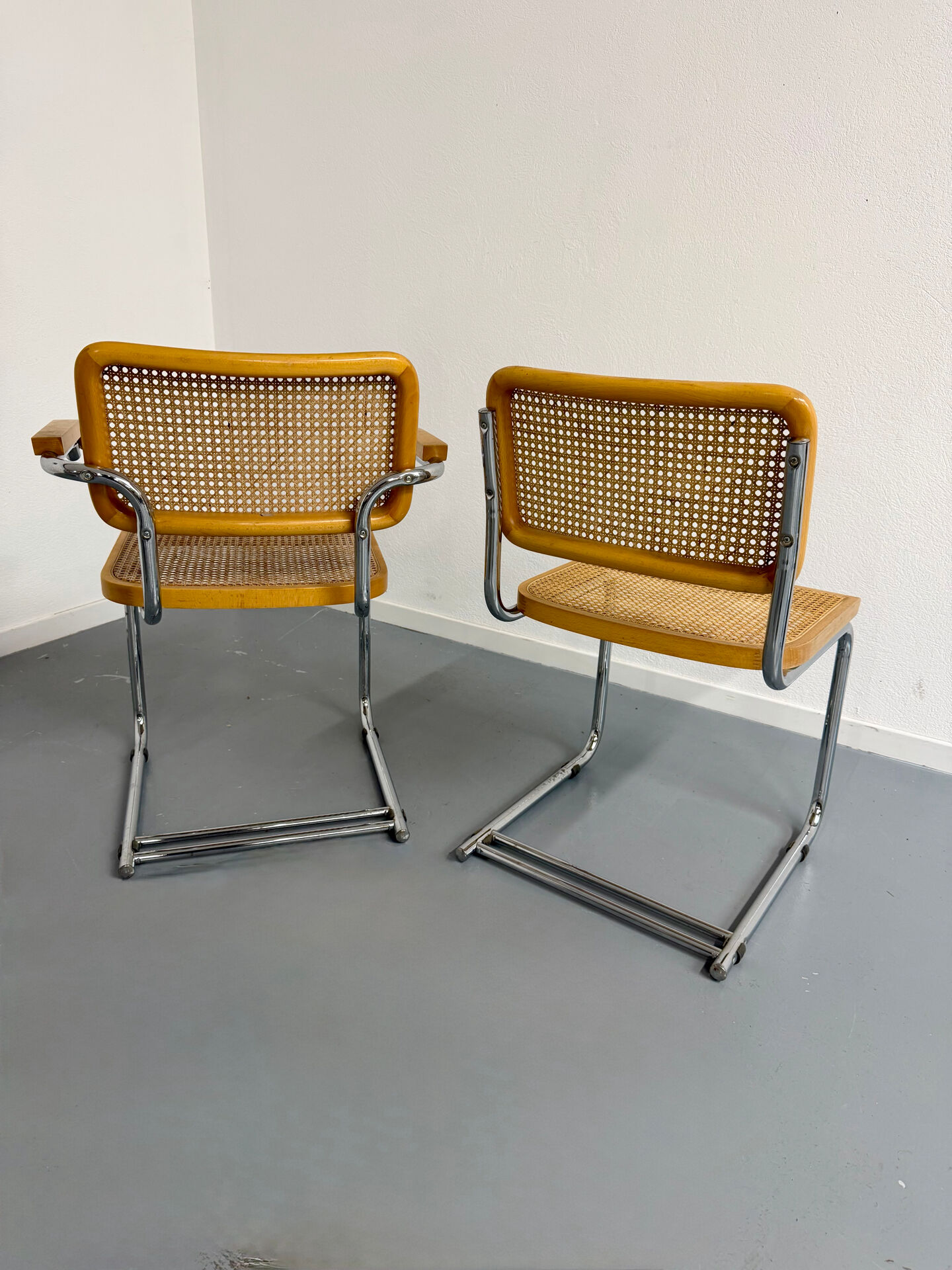 Set of 2 Italian cantilever chairs in cane Cesca 1970s,