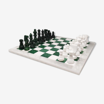 Jeu d’échecs vert et blanc des années 1970 en albâtre volterra fait à la main fabriqué en italie