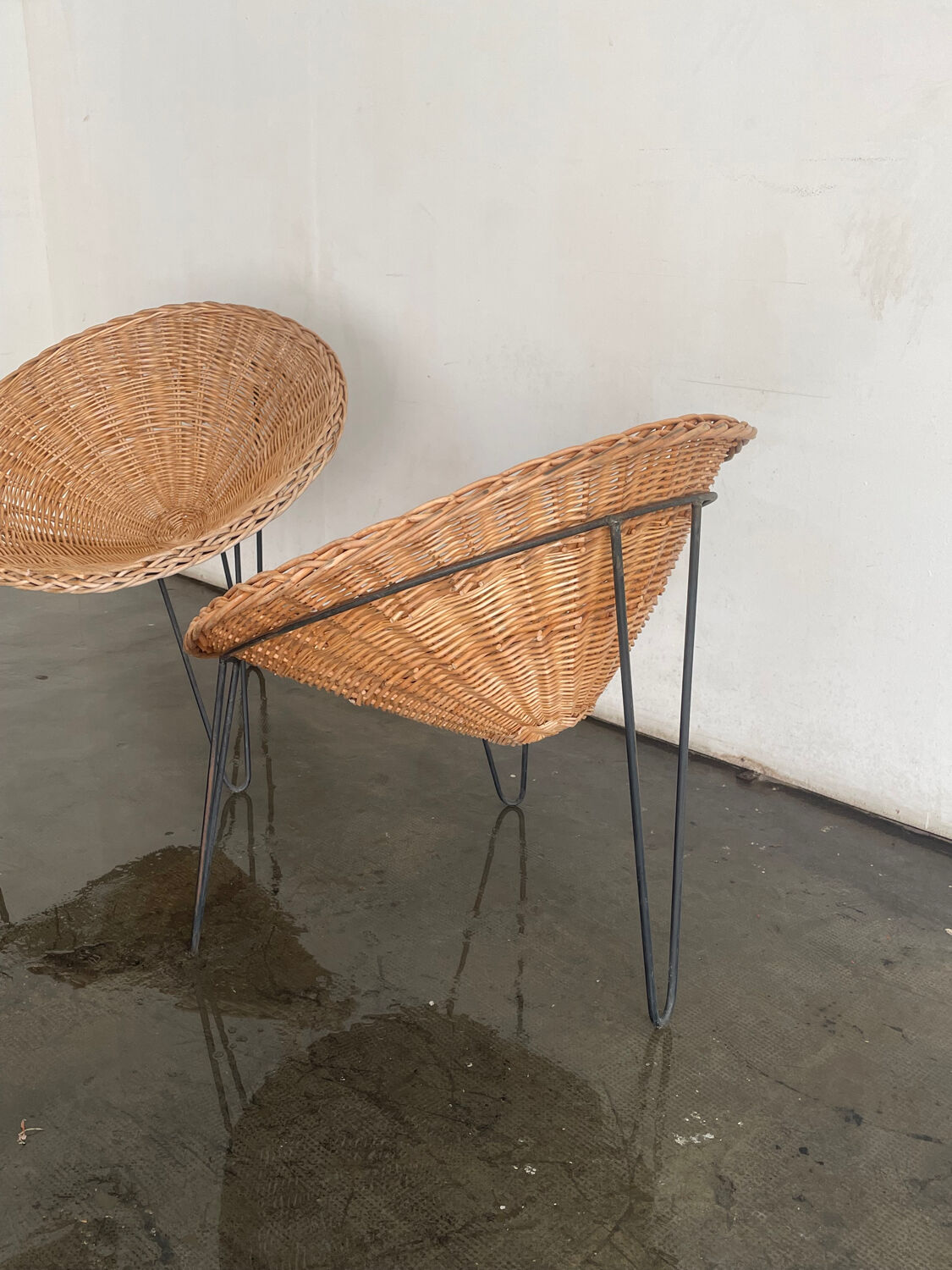 Paire de fauteuils de salon en rotin