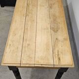 Antique farmhouse table in solid oak with turned legs