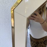 Octagonal mirror in white lacquer with brass surround