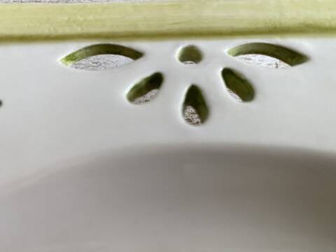 Antique plate with hand-painted floral decoration - Farandol - 29 cm - Green