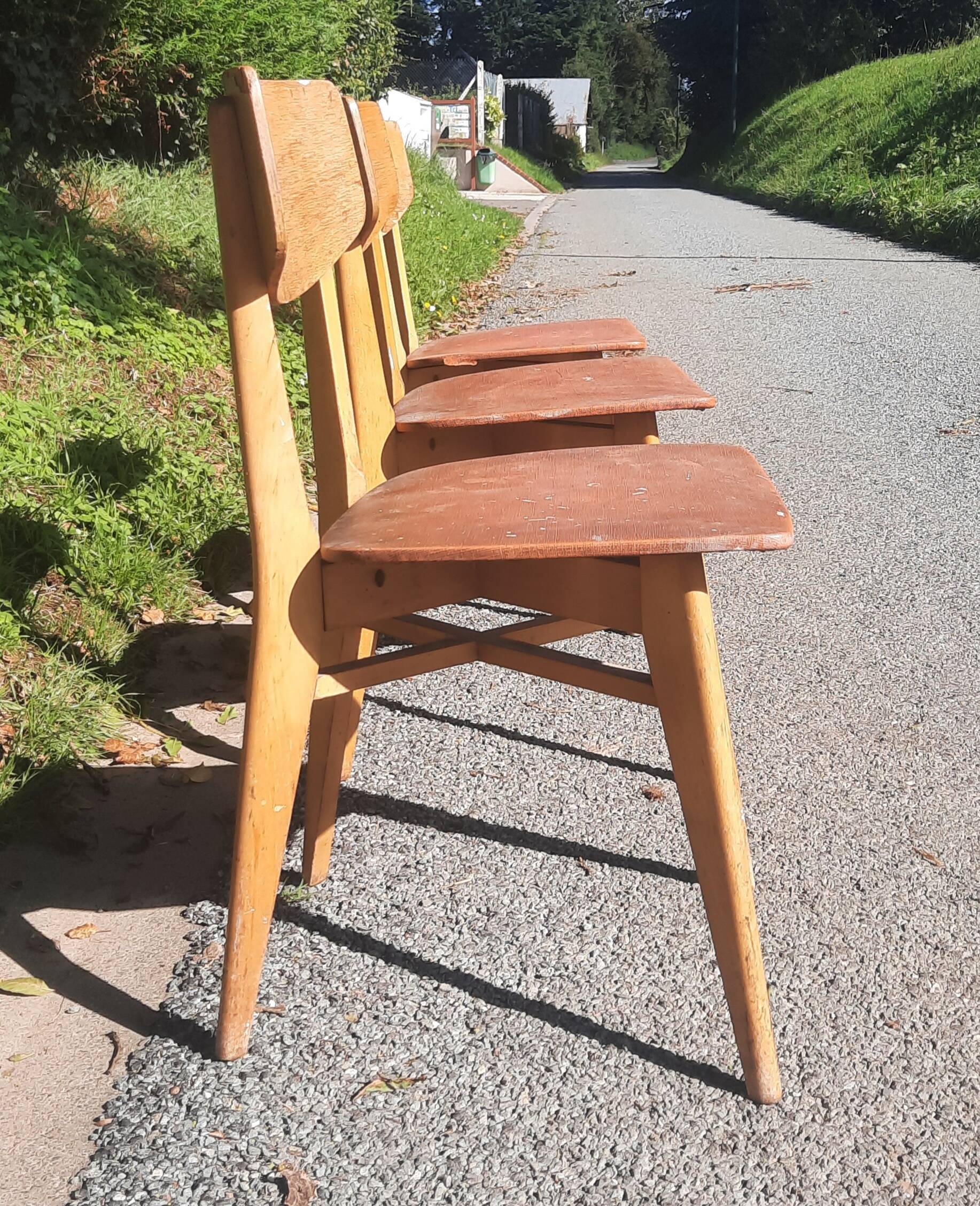 Serie de 3 chaises design g