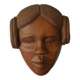 Head carved in wood African art