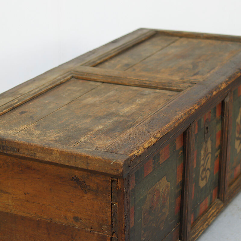 Antique Folk Art Painted bridal chest 1790