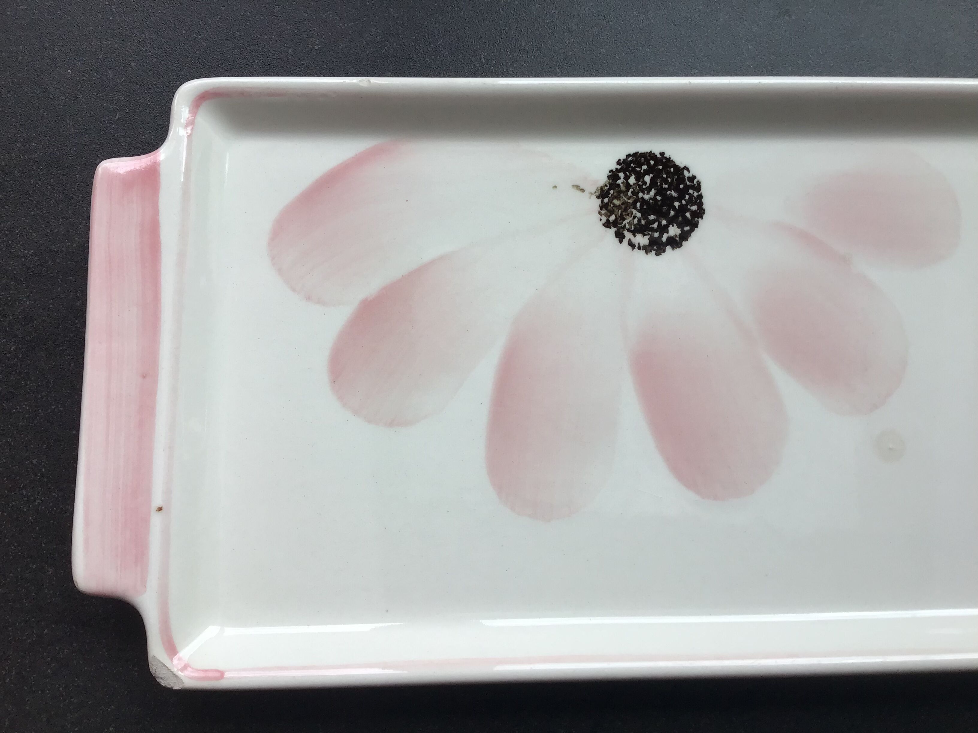 Gien earthenware cake dish, pink flower decoration, 1940s-50s