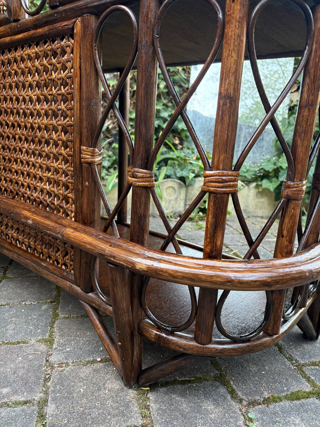Rattan bar and vintage stools