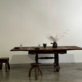 Table en chêne du milieu de siècle