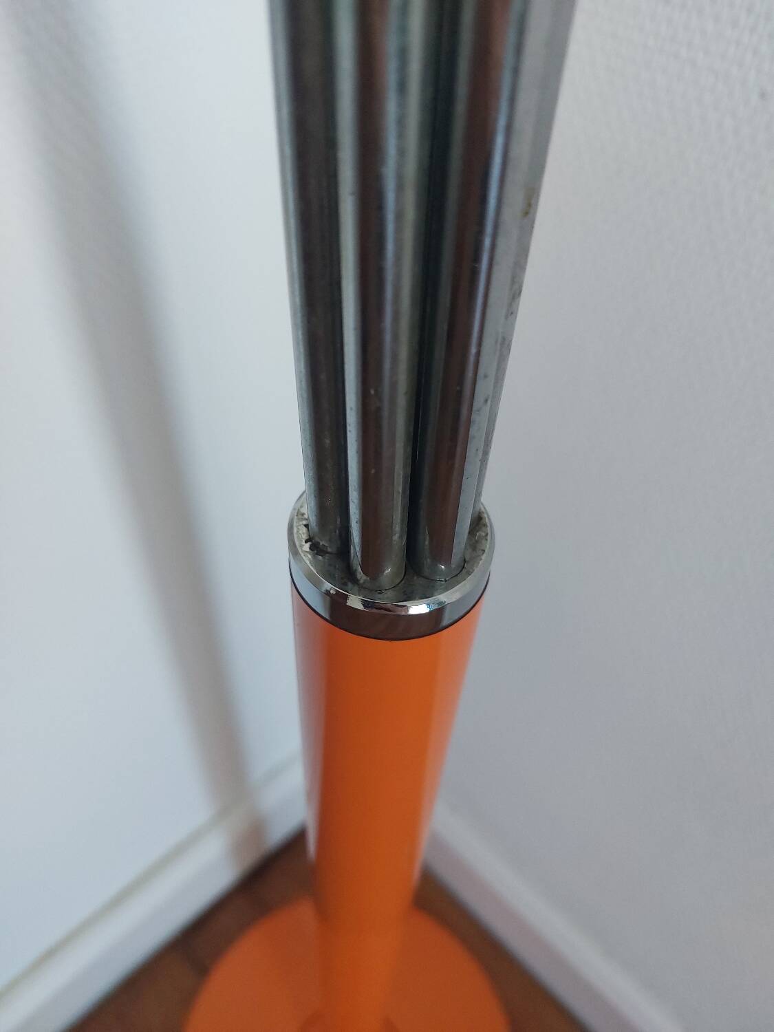 Parrot coat rack fase