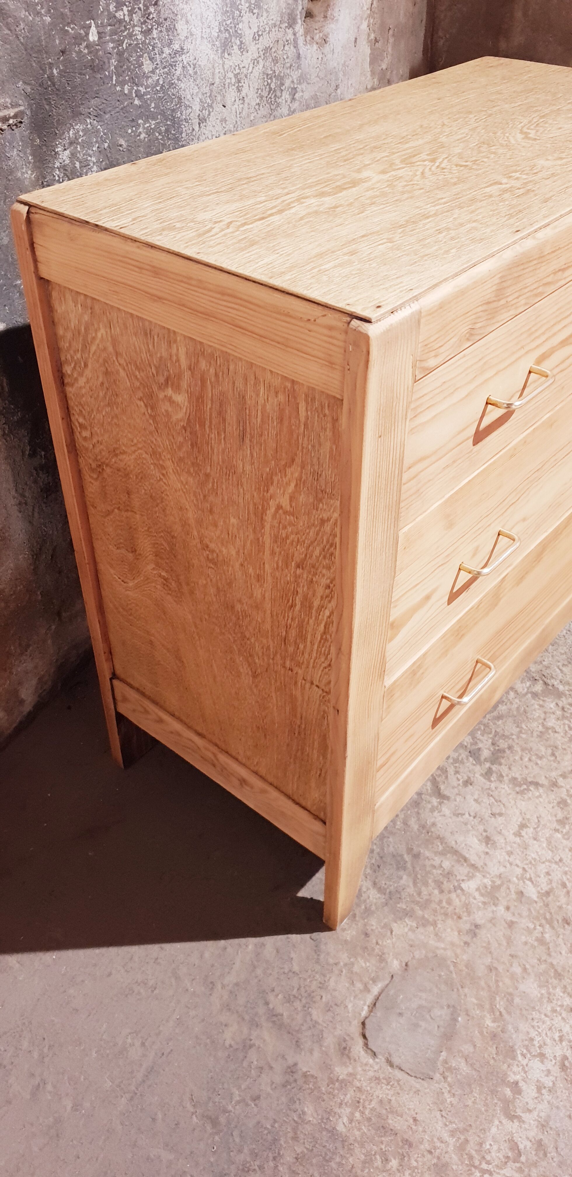 Commode vintage