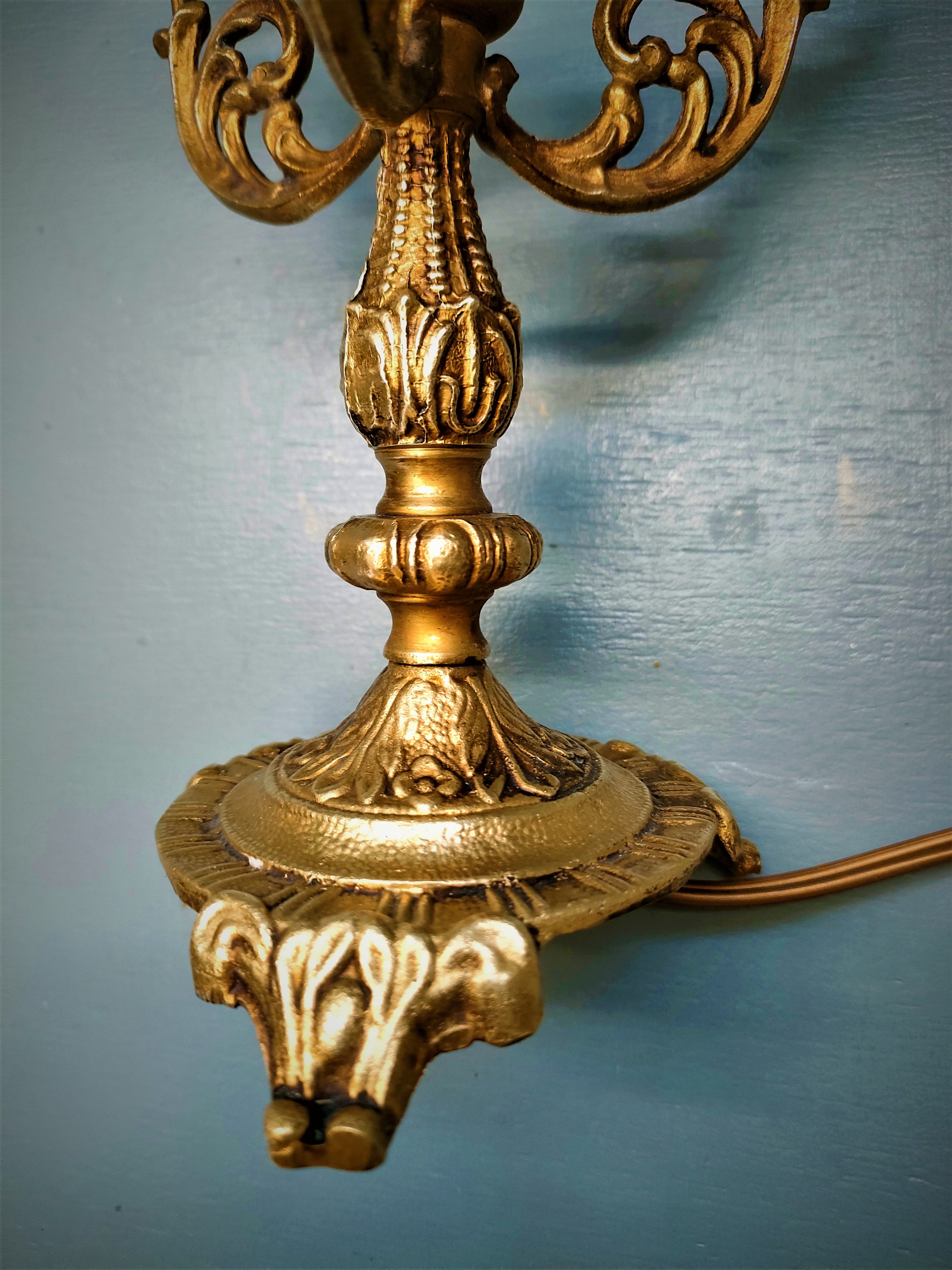 Tripod table lamp - Gilded bronze, opaline - 50s - France