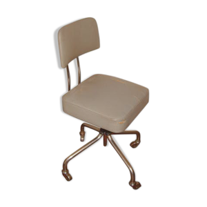 chaise à roulettes de