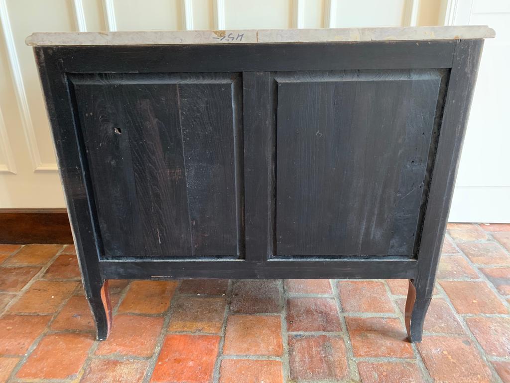 Commode style Louis XV
