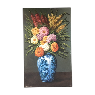 Bouquet table in blue vase