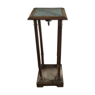 Ancien piédestal en bois