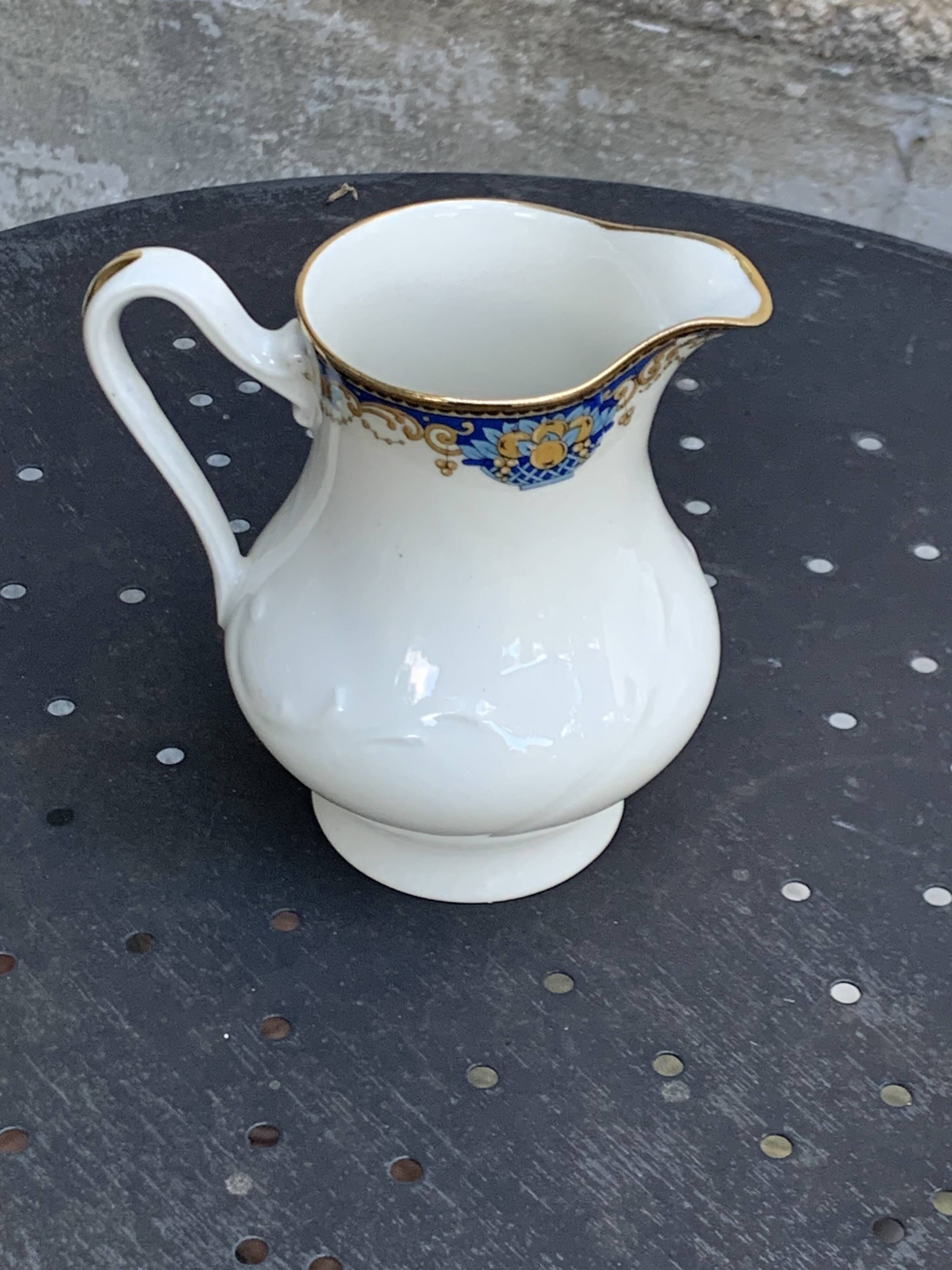 Sucrier et pot a lait, PP limoges france, porcelaine blanche art deco