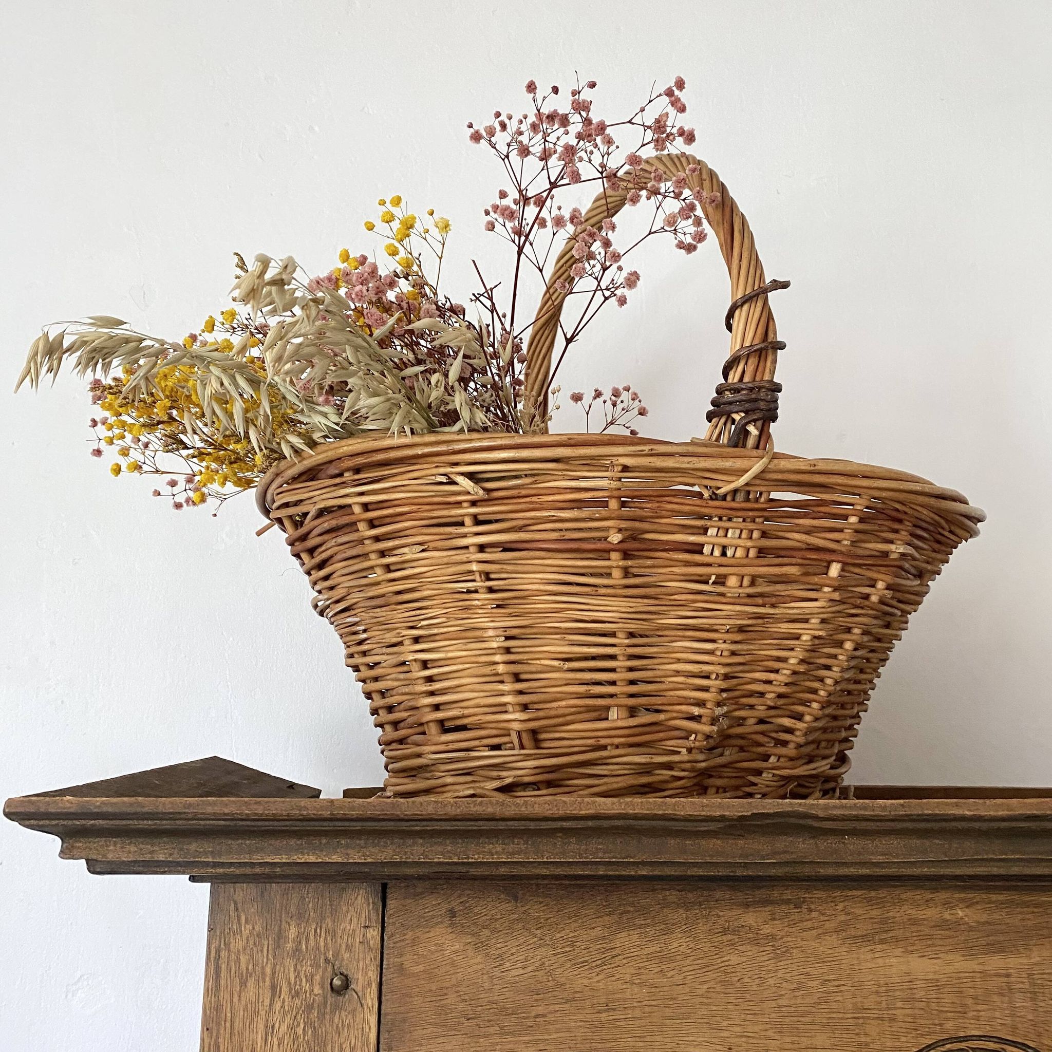 Panier vintage en osier tressé