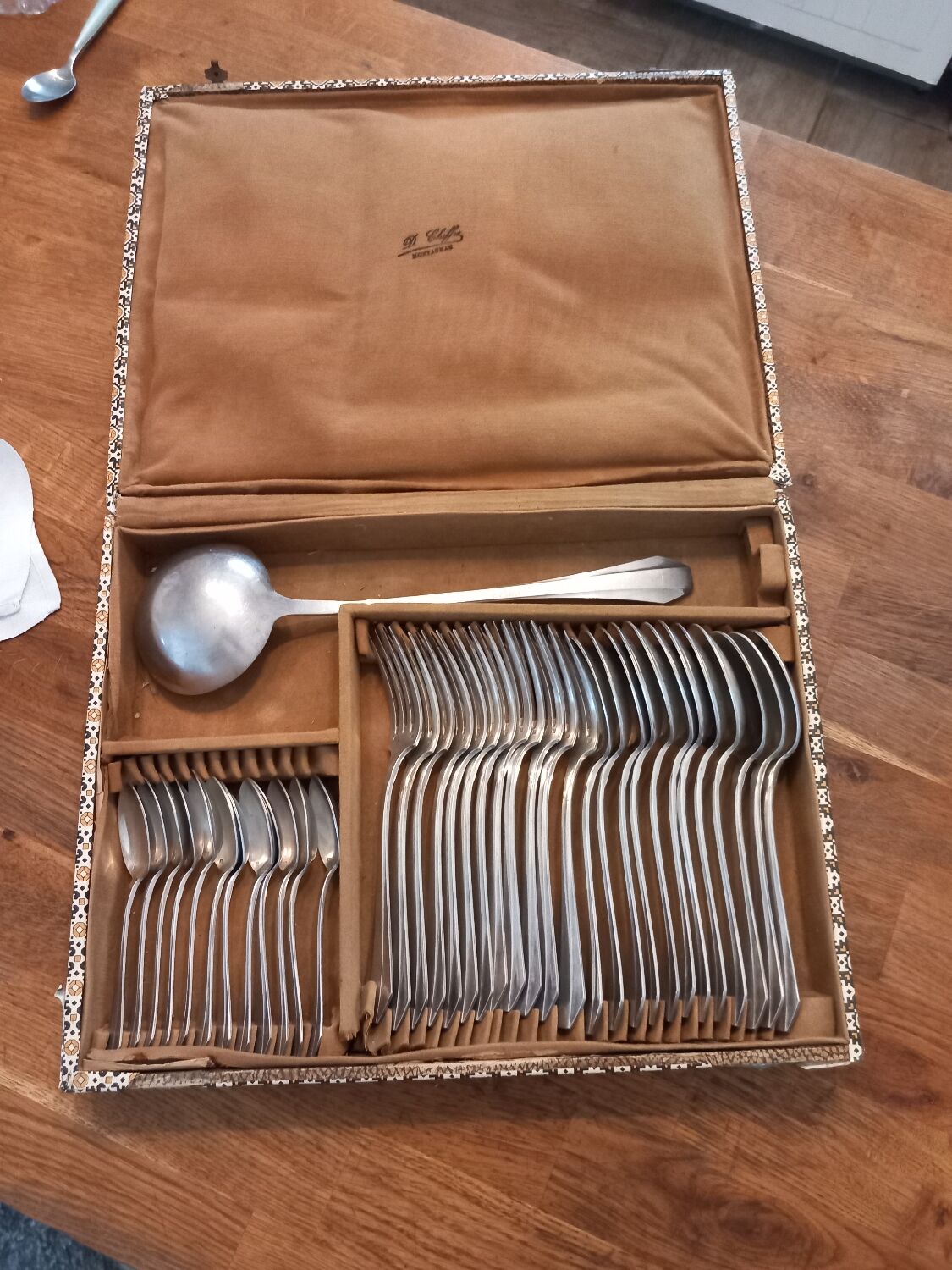 Housewife 37 pieces, art deco