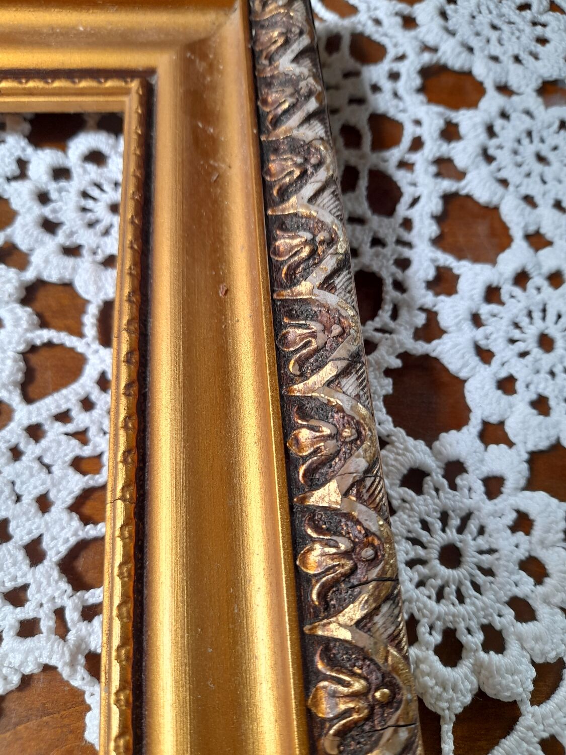 Wall frame molding and gilding