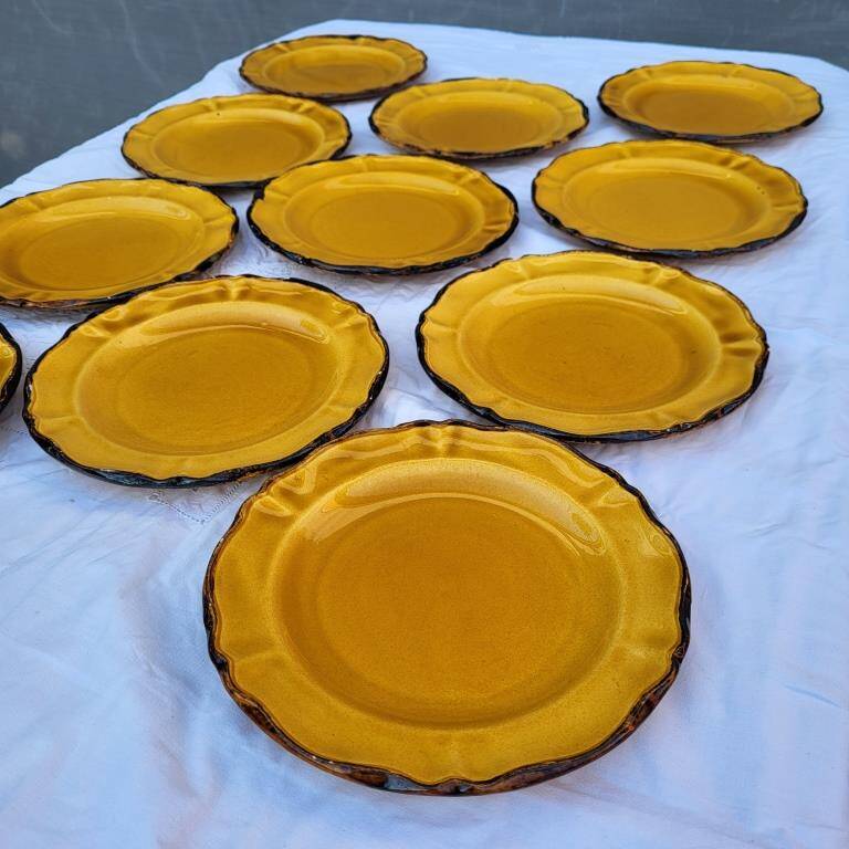 Set of 11 saffron Fleur de lys dessert plates ADP