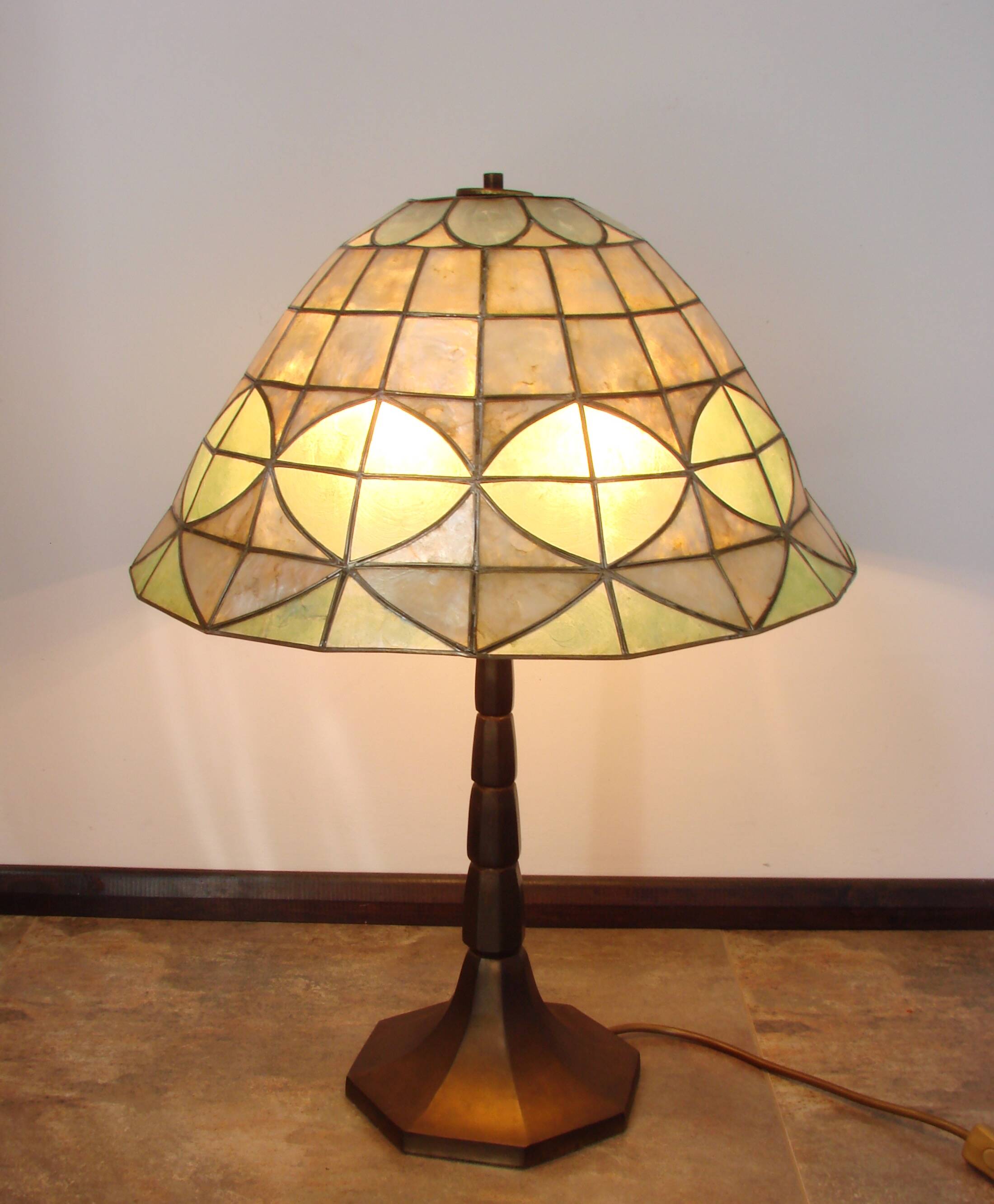 Tiffany-style table lamp
