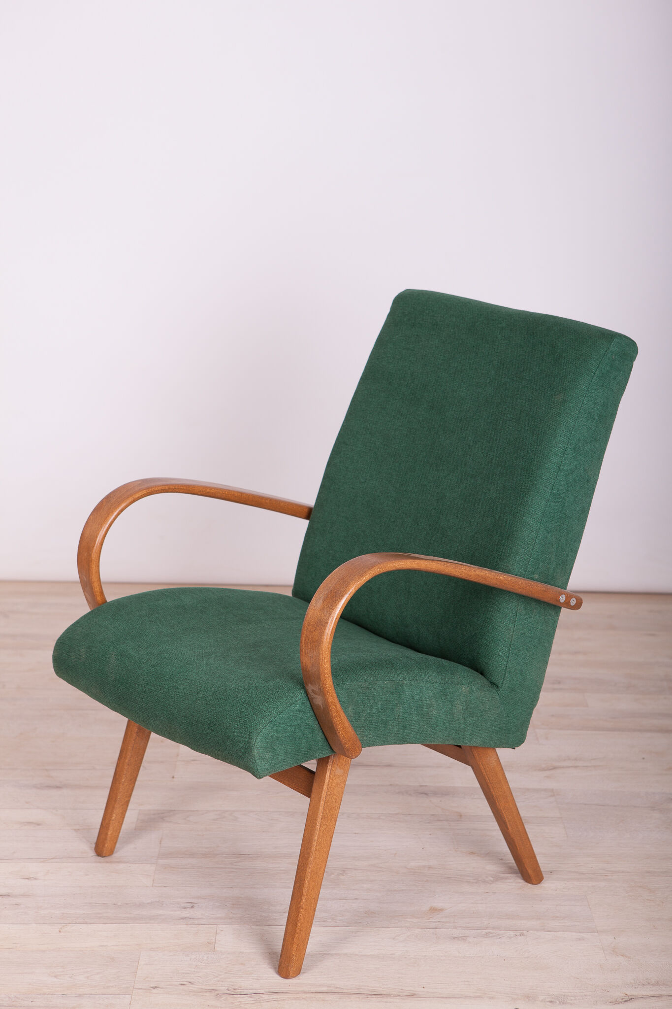 Pair of Model 53 armchairs by Jaroslav Smidek for TON, 1960s