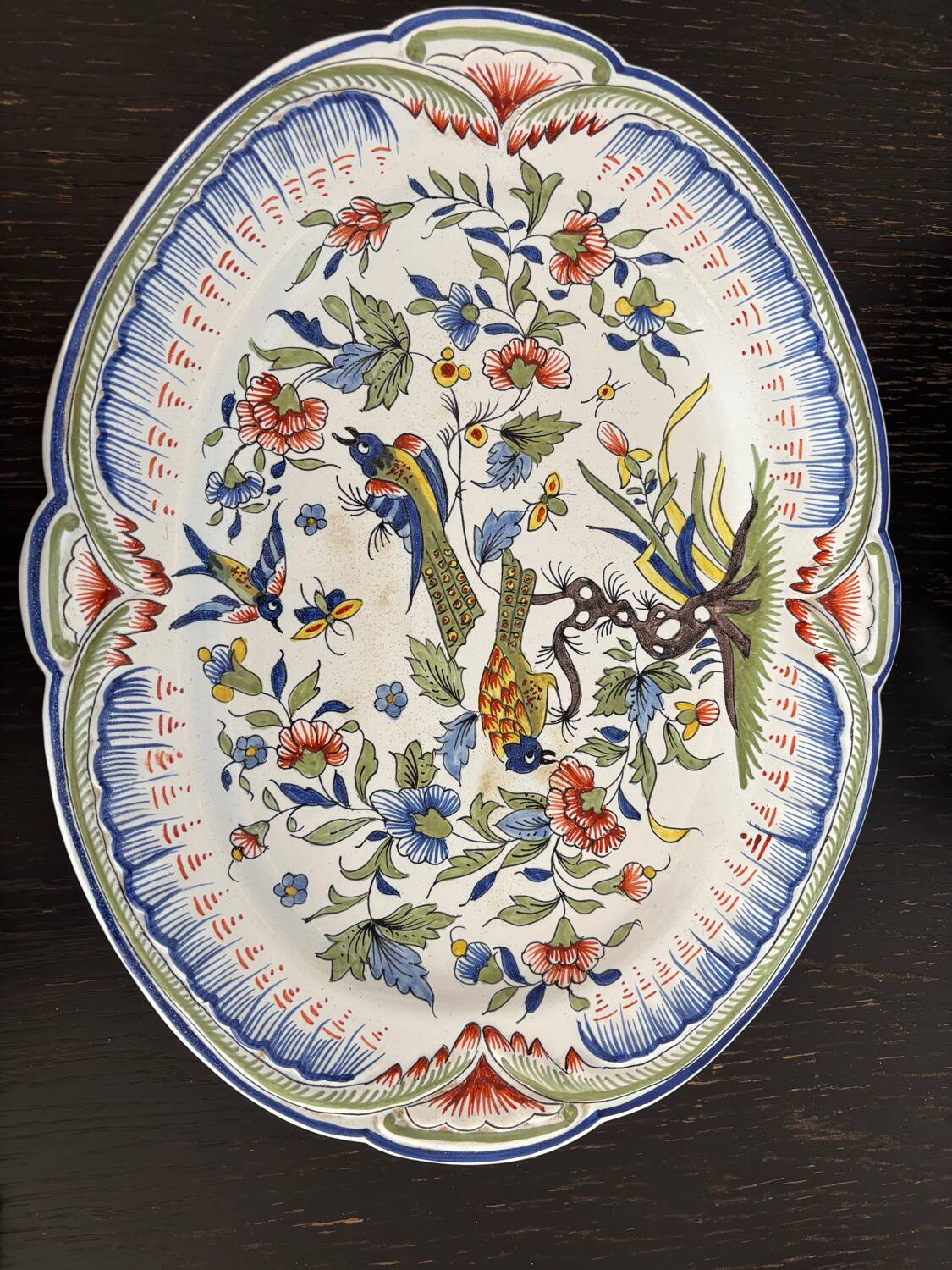 Moustiers Lallier set: soup tureen and matching 40cm dish