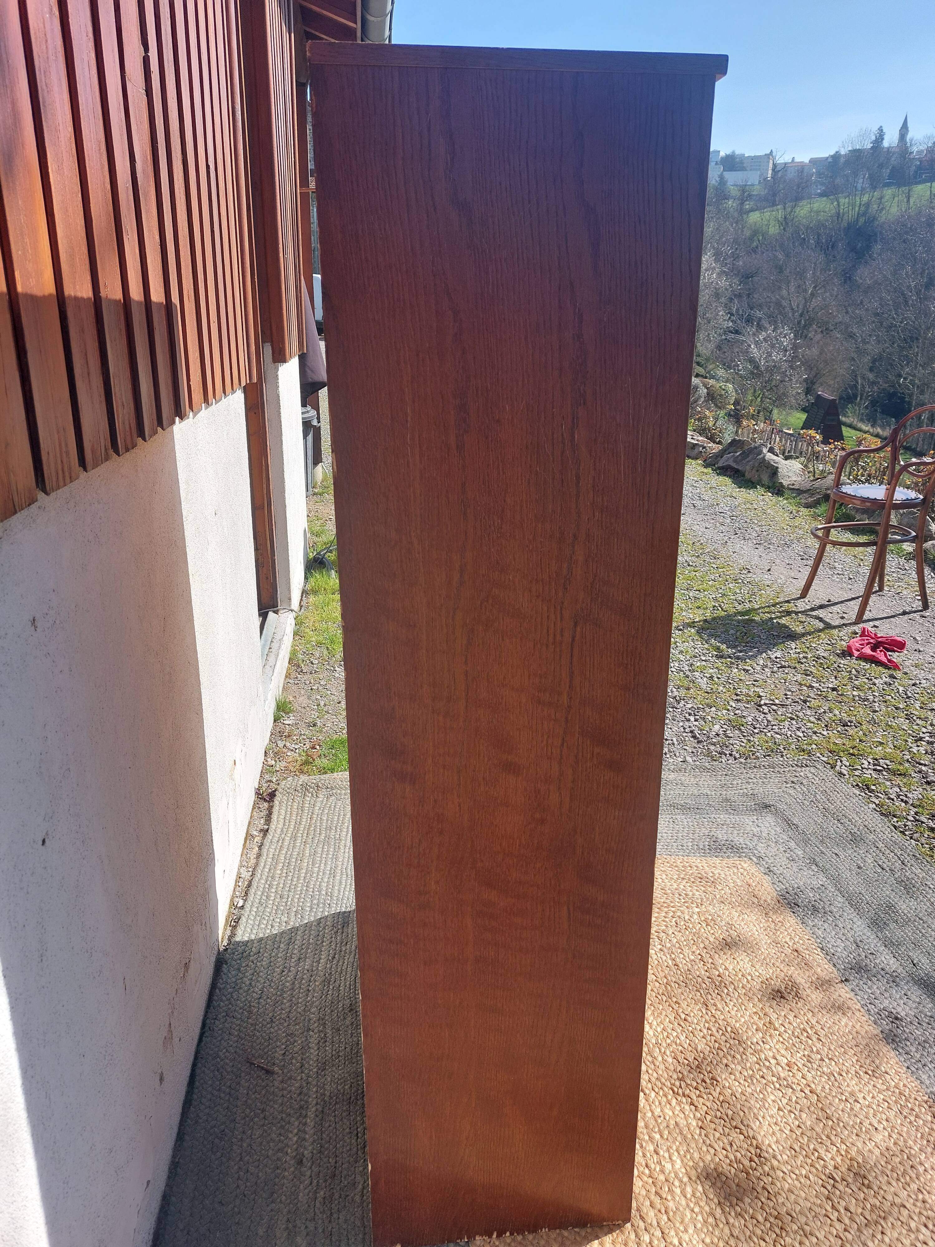 Double curtain filing cabinet