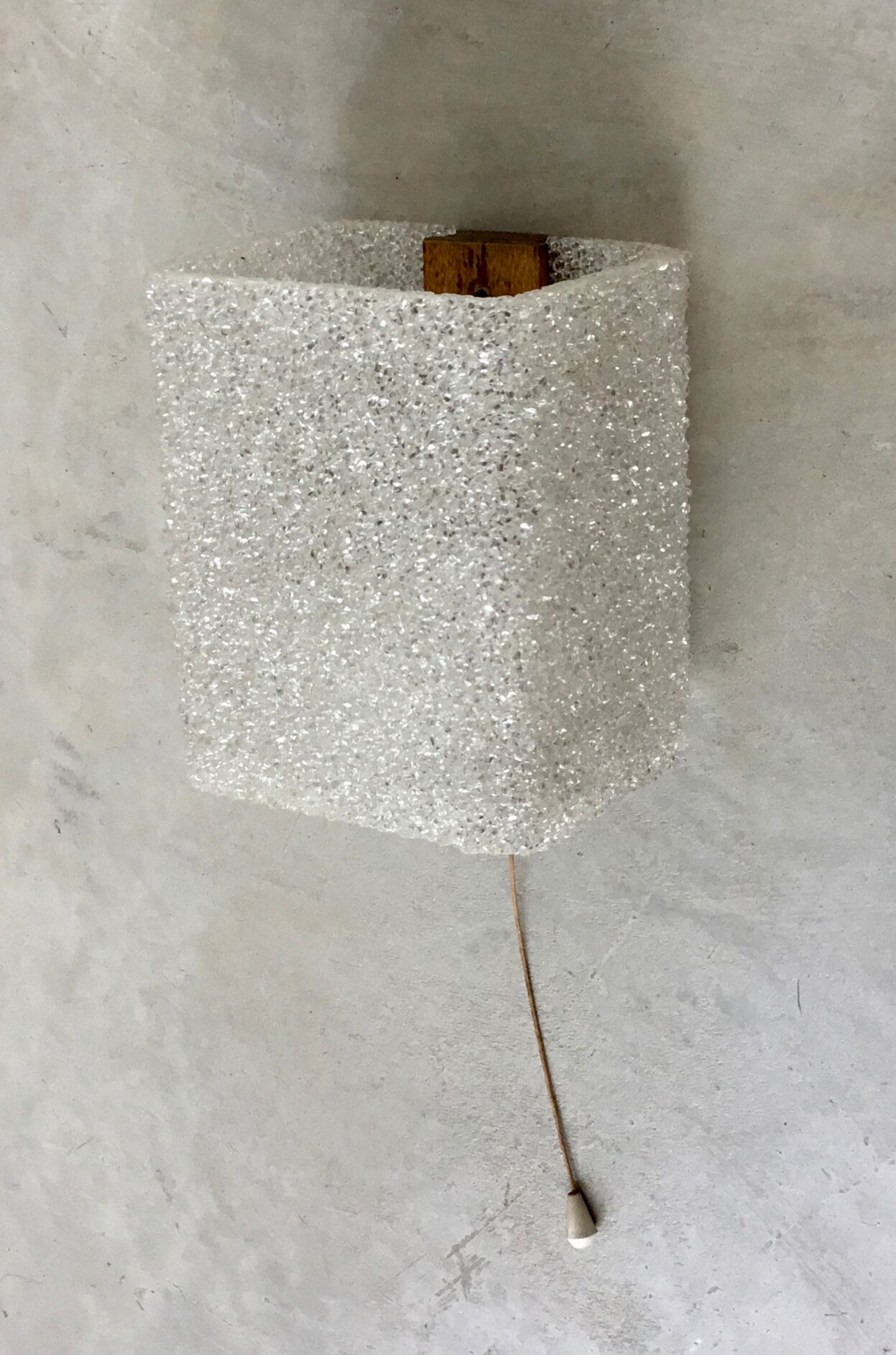Scandinavian wall lamp teak and perspex - 1960