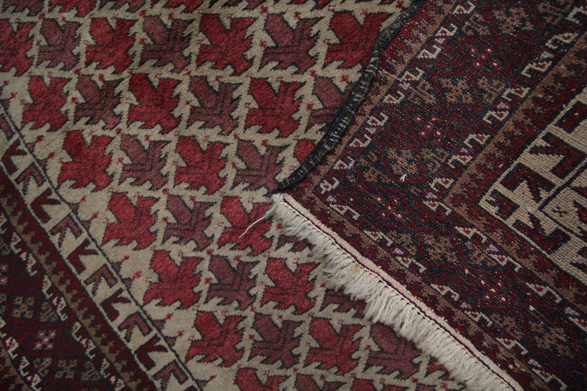Red cream wool persian balouch rug 98x120cm